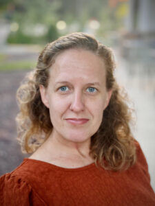 Headshot of Stephanie Coster